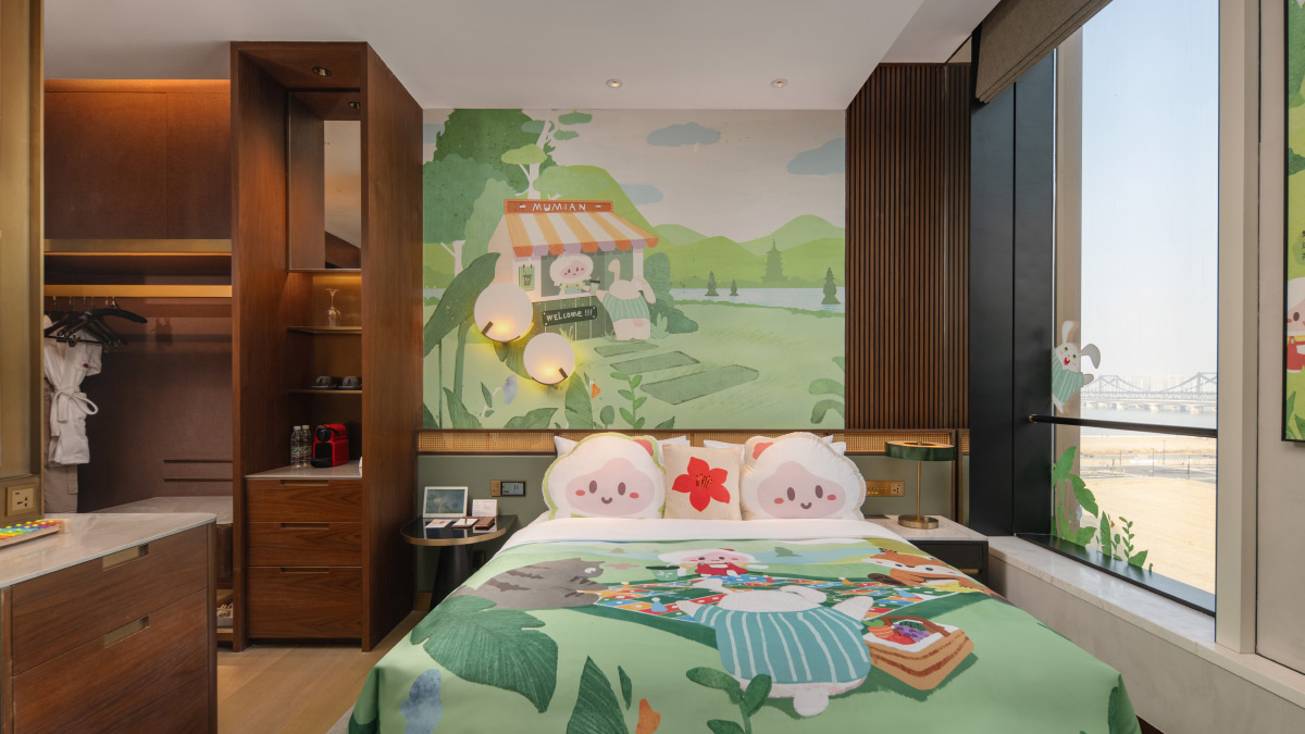 Mumian theme room with king bed