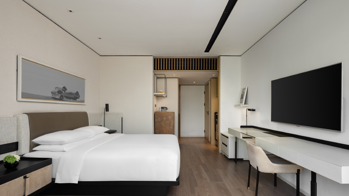 Deluxe King Room